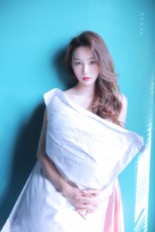 隔壁女孩二